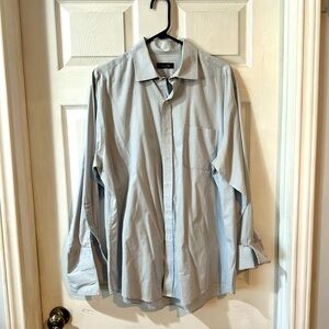 Men’s button down dress shirt Tasso Elba 17 32/33 XL. Light blue EUC 100% cotton